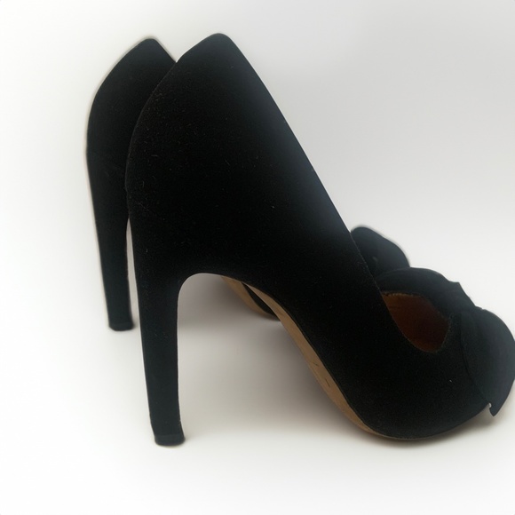IRO Escaknot Black Suede Pumps embellished with a bow - Picture 4 of 15